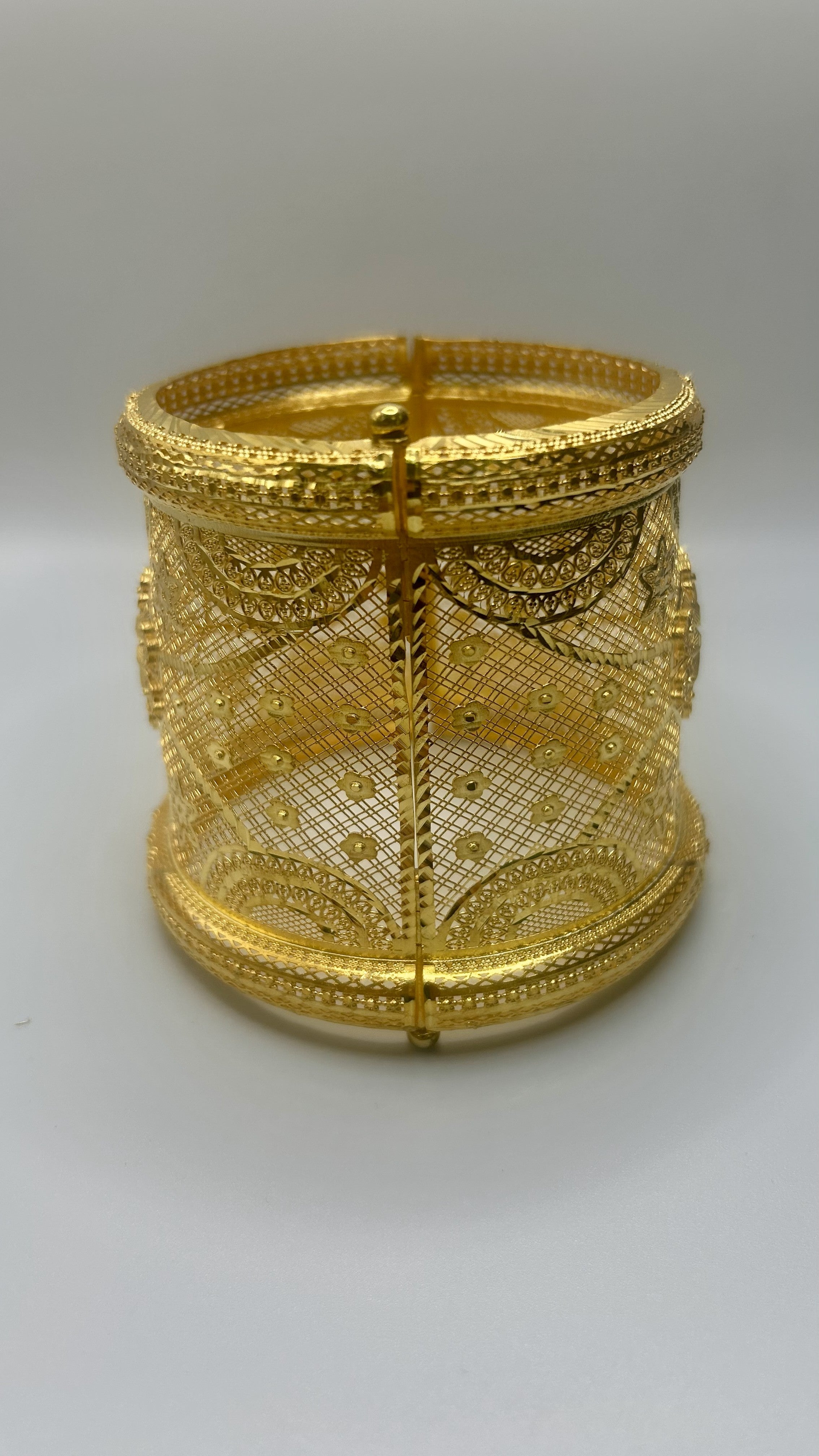 Hint Motifli Geniş Tül Bilezik 925 Ayar Gümüş Üzeri 22 Ayar Altın Kaplama – 7 cm