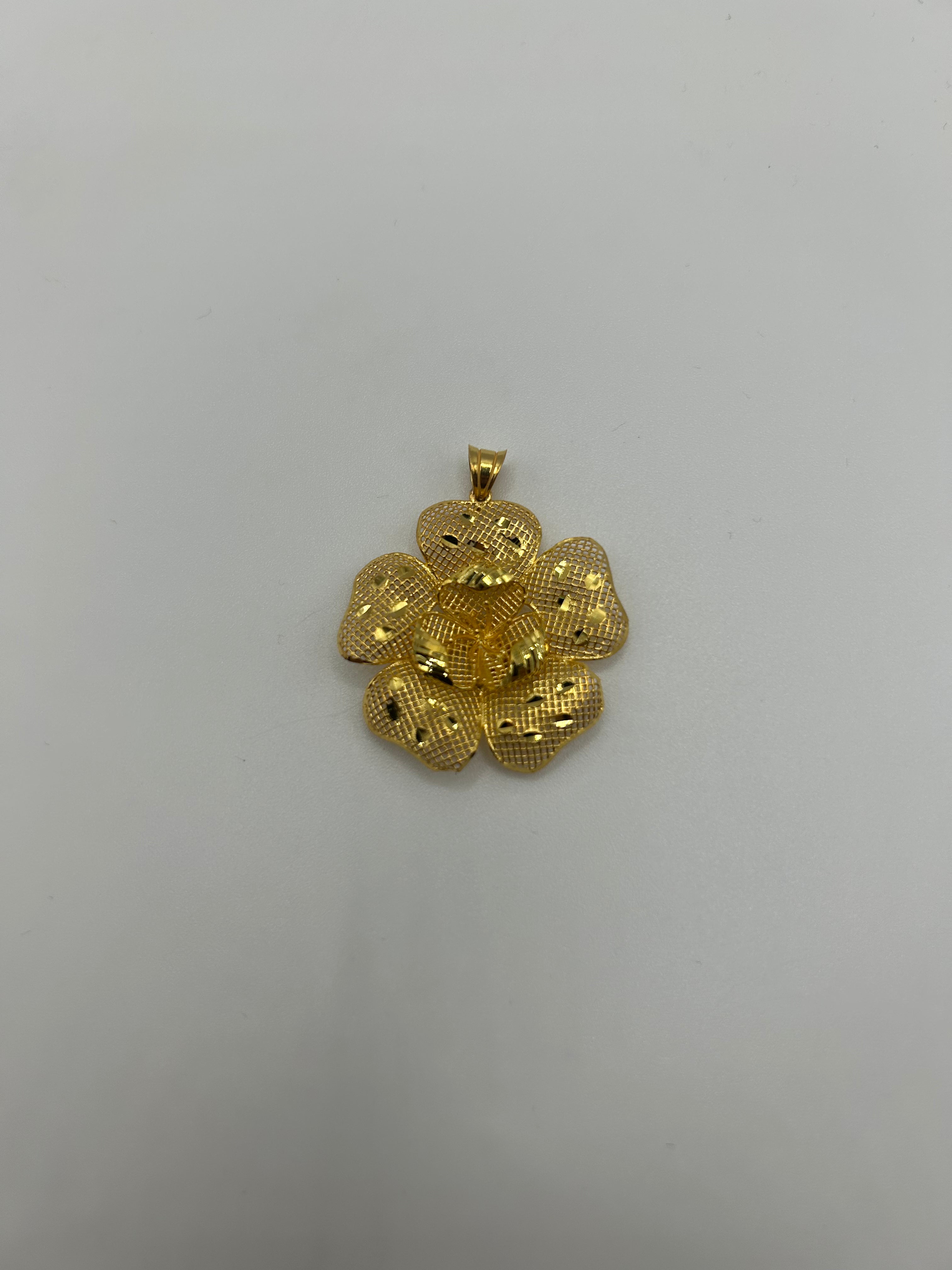 Çiçek Desenli Kolye Ucu – 22 Ayar Altın Kaplama 925 Gümüş El İşçiliği | NYR Kuyumculuk