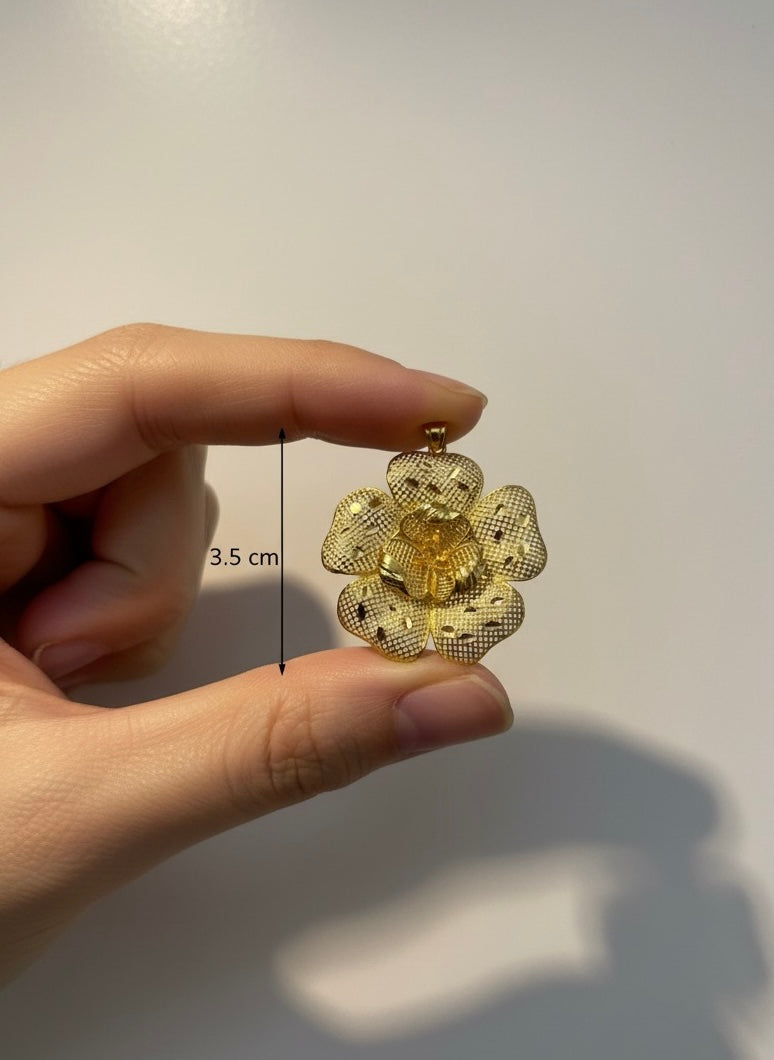 Çiçek Desenli Kolye Ucu – 22 Ayar Altın Kaplama 925 Gümüş El İşçiliği | NYR Kuyumculuk