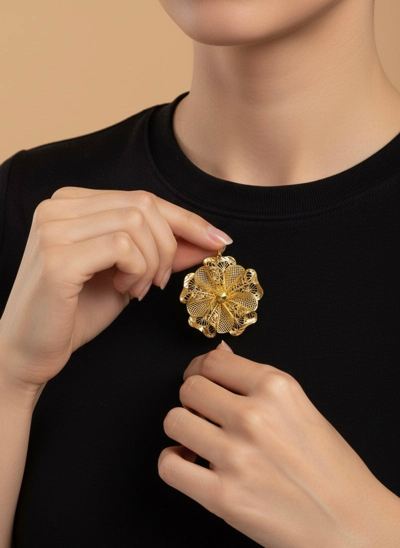 Çiçek Desenli Kolye Ucu – 22 Ayar Altın Kaplama 925 Gümüş El İşçiliği | NYR Kuyumculuk